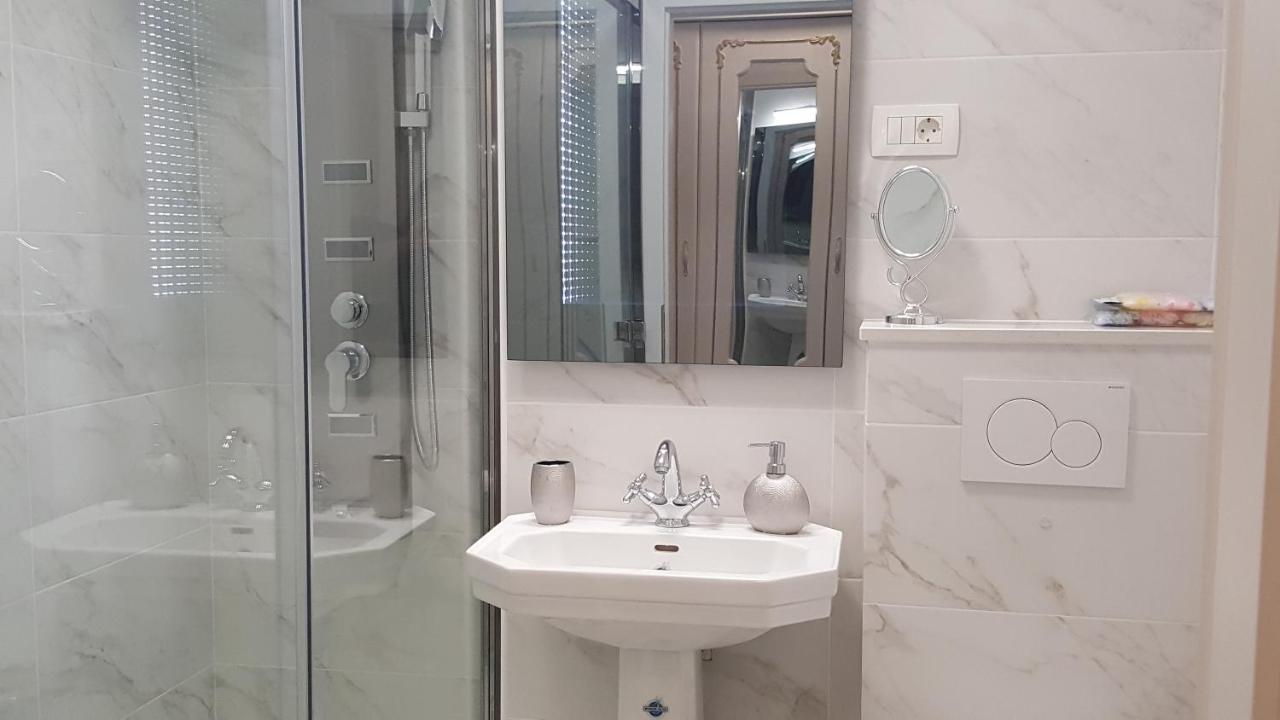 E&E Apartments 4* Arena Stozice Laibach Exterior foto